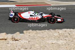 Mick Schumacher (GER) Haas VF-22. 19.03.2022. Formula 1 World Championship, Rd 1, Bahrain Grand Prix, Sakhir, Bahrain, Qualifying Day.