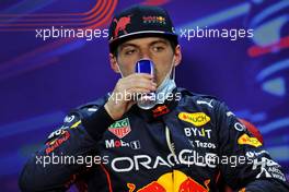 Max Verstappen (NLD) Red Bull Racing in the post qualifying FIA Press Conference. 19.03.2022. Formula 1 World Championship, Rd 1, Bahrain Grand Prix, Sakhir, Bahrain, Qualifying Day.