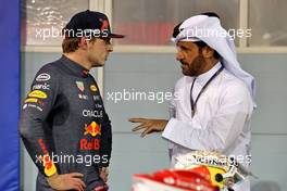 (L to R): Max Verstappen (NLD) Red Bull Racing in qualifying parc ferme with Mohammed Bin Sulayem (UAE) FIA President. 19.03.2022. Formula 1 World Championship, Rd 1, Bahrain Grand Prix, Sakhir, Bahrain, Qualifying Day.