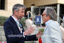 (L to R): Hugh Chambers (GBR) Motorsport UK CEO with Charles Gordon-Lennox, Duke of Richmond (GBR). 20.03.2022. Formula 1 World Championship, Rd 1, Bahrain Grand Prix, Sakhir, Bahrain, Race Day.