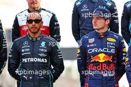 (L to R): Lewis Hamilton (GBR) Mercedes AMG F1 and Max Verstappen (NLD) Red Bull Racing at the start of season driver's photograph. 20.03.2022. Formula 1 World Championship, Rd 1, Bahrain Grand Prix, Sakhir, Bahrain, Race Day.