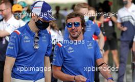 (L to R): Esteban Ocon (FRA) Alpine F1 Team and Fernando Alonso (ESP) Alpine F1 Team. 20.03.2022. Formula 1 World Championship, Rd 1, Bahrain Grand Prix, Sakhir, Bahrain, Race Day.