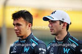 Nicholas Latifi (CDN) Williams Racing and team mate Alexander Albon (THA) Williams Racing. 20.03.2022. Formula 1 World Championship, Rd 1, Bahrain Grand Prix, Sakhir, Bahrain, Race Day.