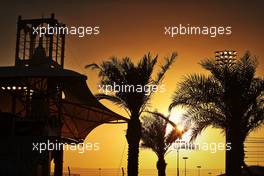 Circuit atmosphere - sunset. 17.03.2022. Formula 1 World Championship, Rd 1, Bahrain Grand Prix, Sakhir, Bahrain, Preparation Day.