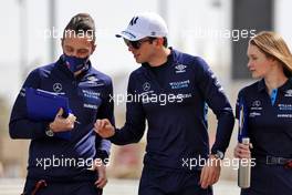 Nicholas Latifi (CDN) Williams Racing walks the circuit with the team. 17.03.2022. Formula 1 World Championship, Rd 1, Bahrain Grand Prix, Sakhir, Bahrain, Preparation Day.