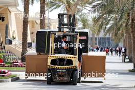 Paddock atmosphere - AlphaTauri freight carried through the paddock on a forklift truck. 17.03.2022. Formula 1 World Championship, Rd 1, Bahrain Grand Prix, Sakhir, Bahrain, Preparation Day.