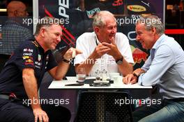 (L to R): Christian Horner (GBR) Red Bull Racing Team Principal with Dr Helmut Marko (AUT) Red Bull Motorsport Consultant and Raymond Vermeulen (NLD) Driver Manager. 11.11.2022. Formula 1 World Championship, Rd 21, Brazilian Grand Prix, Sao Paulo, Brazil, Qualifying Day.