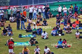 Circuit atmosphere - fans. 11.11.2022. Formula 1 World Championship, Rd 21, Brazilian Grand Prix, Sao Paulo, Brazil, Qualifying Day.