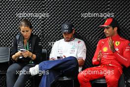 (L to R): Lewis Hamilton (GBR) Mercedes AMG F1 and Carlos Sainz Jr (ESP) Ferrari in the post race FIA Press Conference. 13.11.2022. Formula 1 World Championship, Rd 21, Brazilian Grand Prix, Sao Paulo, Brazil, Race Day.