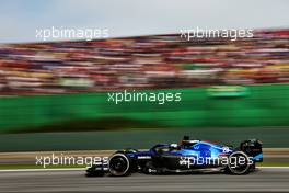 Alexander Albon (THA) Williams Racing FW44. 13.11.2022. Formula 1 World Championship, Rd 21, Brazilian Grand Prix, Sao Paulo, Brazil, Race Day.