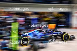 Alexander Albon (THA) Williams Racing FW44 makes a pit stop. 13.11.2022. Formula 1 World Championship, Rd 21, Brazilian Grand Prix, Sao Paulo, Brazil, Race Day.