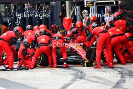 Carlos Sainz Jr (ESP) Ferrari F1-75 makes a pit stop. 13.11.2022. Formula 1 World Championship, Rd 21, Brazilian Grand Prix, Sao Paulo, Brazil, Race Day.