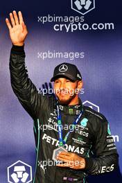 Lewis Hamilton (GBR) Mercedes AMG F1 celebrates his third position in Sprint parc ferme. 12.11.2022. Formula 1 World Championship, Rd 21, Brazilian Grand Prix, Sao Paulo, Brazil, Sprint Day.
