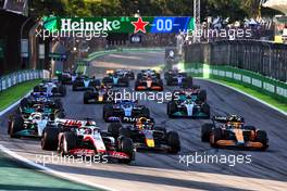 Kevin Magnussen (DEN) Haas VF-22 leads at the start of the race. 12.11.2022. Formula 1 World Championship, Rd 21, Brazilian Grand Prix, Sao Paulo, Brazil, Sprint Day.