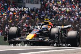 Sergio Perez (MEX) Red Bull Racing RB18. 12.11.2022. Formula 1 World Championship, Rd 21, Brazilian Grand Prix, Sao Paulo, Brazil, Sprint Day.
