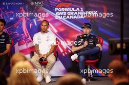 (L to R): Lewis Hamilton (GBR) Mercedes AMG F1 and Max Verstappen (NLD) Red Bull Racing in the FIA Press Conference. 17.06.2022. Formula 1 World Championship, Rd 9, Canadian Grand Prix, Montreal, Canada, Practice Day.