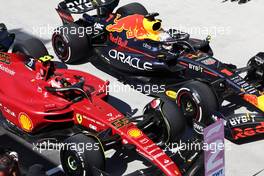 2nd place Carlos Sainz Jr (ESP) Ferrari F1-75 and 1st place Max Verstappen (NLD) Red Bull Racing. 19.06.2022. Formula 1 World Championship, Rd 9, Canadian Grand Prix, Montreal, Canada, Race Day.