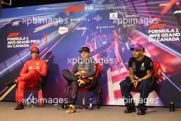 (L to R): Carlos Sainz Jr (ESP) Ferrari; Max Verstappen (NLD) Red Bull Racing; and Lewis Hamilton (GBR) Mercedes AMG F1 in the post race FIA Press Conference. 19.06.2022. Formula 1 World Championship, Rd 9, Canadian Grand Prix, Montreal, Canada, Race Day.