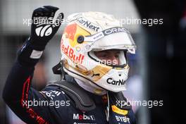 Max Verstappen (NLD) Red Bull Racing celebrates his pole position in qualifying parc ferme. 18.06.2022. Formula 1 World Championship, Rd 9, Canadian Grand Prix, Montreal, Canada, Qualifying Day.