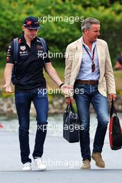 (L to R): Max Verstappen (NLD) Red Bull Racing with Raymond Vermeulen (NLD) Driver Manager. 16.06.2022. Formula 1 World Championship, Rd 9, Canadian Grand Prix, Montreal, Canada, Preparation Day.