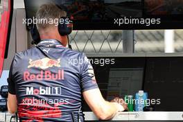 Jonathan Wheatley (GBR) Red Bull Racing Team Manager on the pit gantry with can of The Green Edition Red Bull.  20.05.2022 Formula 1 World Championship, Rd 6, Spanish Grand Prix, Barcelona, Spain, Practice Day.