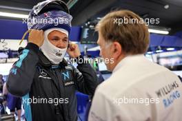 (L to R): Alexander Albon (THA) Williams Racing with Jost Capito (GER) Williams Racing Chief Executive Officer. 20.05.2022 Formula 1 World Championship, Rd 6, Spanish Grand Prix, Barcelona, Spain, Practice Day.