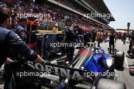 Nicholas Latifi (CDN) Williams Racing FW44 on the grid. 22.05.2022. Formula 1 World Championship, Rd 6, Spanish Grand Prix, Barcelona, Spain, Race Day.