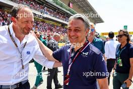 Luca de Meo (ITA) Groupe Renault Chief Executive Officer (Right) on the grid. 22.05.2022. Formula 1 World Championship, Rd 6, Spanish Grand Prix, Barcelona, Spain, Race Day.