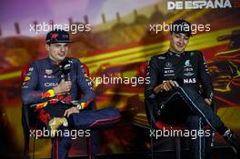 (L to R): Max Verstappen (NLD) Red Bull Racing and George Russell (GBR) Mercedes AMG F1 in the post race FIA Press Conference. 22.05.2022. Formula 1 World Championship, Rd 6, Spanish Grand Prix, Barcelona, Spain, Race Day.