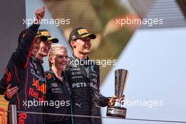 Sergio Perez (MEX), Red Bull Racing Max Verstappen (NLD), Red Bull Racing and George Russell (GBR), Mercedes AMG F1  22.05.2022. Formula 1 World Championship, Rd 6, Spanish Grand Prix, Barcelona, Spain, Race Day.