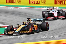 Daniel Ricciardo (AUS) McLaren MCL36. 22.05.2022. Formula 1 World Championship, Rd 6, Spanish Grand Prix, Barcelona, Spain, Race Day.