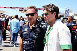 Niall Horan (IRE) Singer Songwriter on the grid with Christian Horner (GBR) Red Bull Racing Team Principal. 24.07.2022. Formula 1 World Championship, Rd 12, French Grand Prix, Paul Ricard, France, Race Day.
