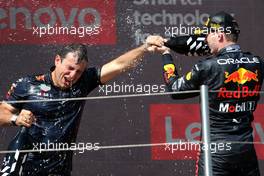 (L to R): Pierre Wache (FRA) Red Bull Racing Technical Director celebrates on the podium with race winner Max Verstappen (NLD) Red Bull Racing. 24.07.2022. Formula 1 World Championship, Rd 12, French Grand Prix, Paul Ricard, France, Race Day.