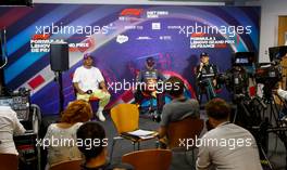 (L to R): Lewis Hamilton (GBR) Mercedes AMG F1; Max Verstappen (NLD) Red Bull Racing; and George Russell (GBR) Mercedes AMG F1, in the post race FIA Press Conference. 24.07.2022. Formula 1 World Championship, Rd 12, French Grand Prix, Paul Ricard, France, Race Day.