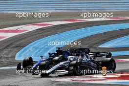 Pierre Gasly (FRA) AlphaTauri AT03 and Alexander Albon (THA) Williams Racing FW44 battle for position. 24.07.2022. Formula 1 World Championship, Rd 12, French Grand Prix, Paul Ricard, France, Race Day.