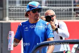 Fernando Alonso (ESP) Alpine F1 Team on the drivers parade. 24.07.2022. Formula 1 World Championship, Rd 12, French Grand Prix, Paul Ricard, France, Race Day.