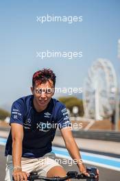 Alexander Albon (THA) Williams Racing rides the circuit. 21.07.2022. Formula 1 World Championship, Rd 12, French Grand Prix, Paul Ricard, France, Preparation Day.