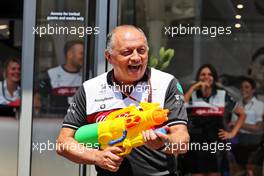 Frederic Vasseur (FRA) Alfa Romeo F1 Team Team Principal in the paddock with a water pistol. 21.07.2022. Formula 1 World Championship, Rd 12, French Grand Prix, Paul Ricard, France, Preparation Day.