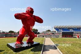 Circuit atmosphere - gorilla sculpture. 21.07.2022. Formula 1 World Championship, Rd 12, French Grand Prix, Paul Ricard, France, Preparation Day.