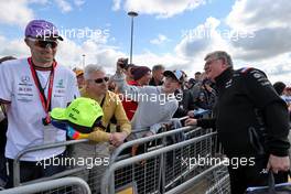 Otmar Szafnauer (USA) Alpine F1 Team, Team Principal with fans. 01.07.2022. Formula 1 World Championship, Rd 10, British Grand Prix, Silverstone, England, Practice Day.