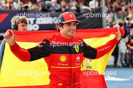 Race winner Carlos Sainz Jr (ESP) Ferrari celebrates in parc ferme. 03.07.2022. Formula 1 World Championship, Rd 10, British Grand Prix, Silverstone, England, Race Day.