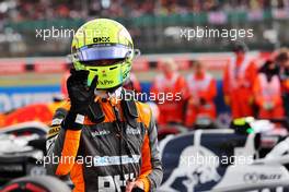 Lando Norris (GBR) McLaren in parc ferme. 03.07.2022. Formula 1 World Championship, Rd 10, British Grand Prix, Silverstone, England, Race Day.