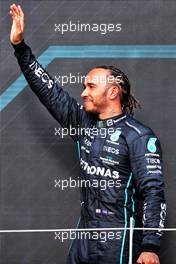 Lewis Hamilton (GBR) Mercedes AMG F1 celebrates his third position on the podium. 03.07.2022. Formula 1 World Championship, Rd 10, British Grand Prix, Silverstone, England, Race Day.