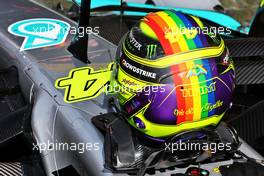 The helmet of Lewis Hamilton (GBR) Mercedes AMG F1 W13. 03.07.2022. Formula 1 World Championship, Rd 10, British Grand Prix, Silverstone, England, Race Day.