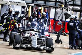 Pierre Gasly (FRA) AlphaTauri AT03 makes a pit stop. 03.07.2022. Formula 1 World Championship, Rd 10, British Grand Prix, Silverstone, England, Race Day.