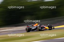 Max Verstappen (NLD) Red Bull Racing RB18. 03.07.2022. Formula 1 World Championship, Rd 10, British Grand Prix, Silverstone, England, Race Day.