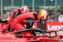 Pole for Carlos Sainz Jr (ESP) Ferrari F1-75. 02.07.2022. Formula 1 World Championship, Rd 10, British Grand Prix, Silverstone, England, Qualifying Day.