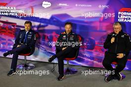 (L to R): Jost Capito (GER) Williams Racing Chief Executive Officer; Christian Horner (GBR) Red Bull Racing Team Principal; and Otmar Szafnauer (USA) Alpine F1 Team, Team Principal, in the FIA Press Conference. 02.07.2022. Formula 1 World Championship, Rd 10, British Grand Prix, Silverstone, England, Qualifying Day.