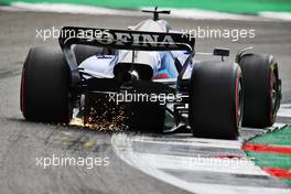 Alexander Albon (THA) Williams Racing FW44. 02.07.2022. Formula 1 World Championship, Rd 10, British Grand Prix, Silverstone, England, Qualifying Day.