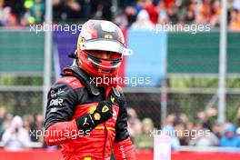 Pole for Carlos Sainz Jr (ESP) Ferrari F1-75. 02.07.2022. Formula 1 World Championship, Rd 10, British Grand Prix, Silverstone, England, Qualifying Day.